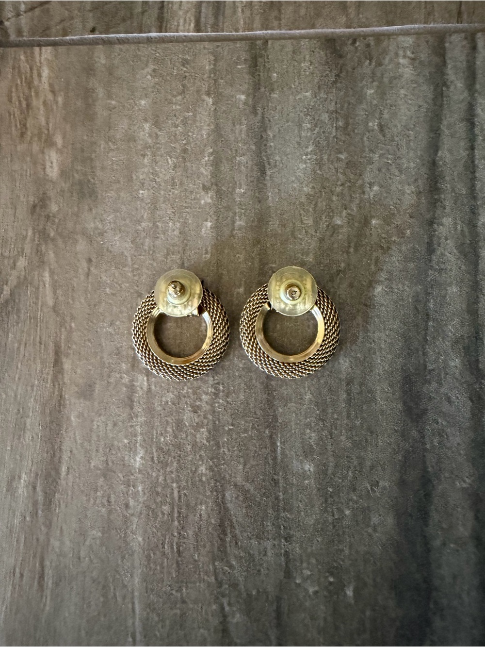 Vintage Gold Tone Door Knocker Earrimgs - Picture 4 of 4